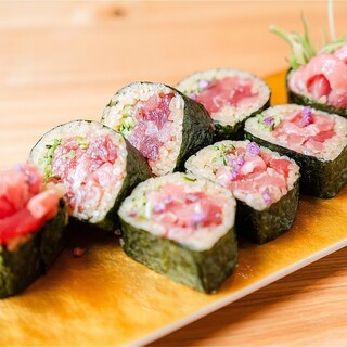 Enjoy Edomae sushi made right in front of you and tasteful authentic Japanese Japanese-style meal