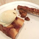 レストラン アニス - メニュー 3800円 のタルトタタン、シナモンアイス、フロランタン盛り合わせ