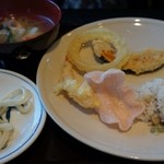 そばいきんぐ - うどんもありました。