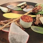 レストラン アニス - メニュー 3800円 の燻製生ハム、牡蠣、ホタテ貝ムース、金美人参