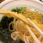 能古うどん - 極薄ごぼう天