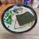 ラーメン しみず - 2023.12塩豚骨大・煮卵