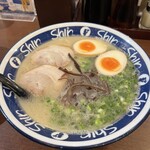 博多らーめん ShinShin KITTE博多店 - 