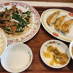 餃子の王将 - 中華セットのレバニラ