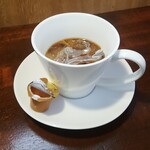 キッチン ブルー グローブ - ミルクを入れます