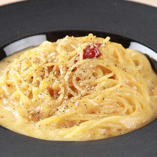 韓国海苔ボナーラなど、ユニークなパスタを豊富にご用意