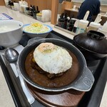 松屋 - エッグビーフ100%粗挽きハンバーグ