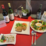 HaNa DINING - ミラノ風カツレツ、朝採れ野菜のバーニャカウダ、しっとり蒸鶏