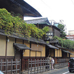 俵屋旅館 - お見送りタイム