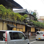 俵屋旅館 - お向かいの柊屋さんも〜