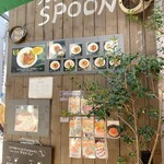 FRENCH CURRY SPOON - 店頭に貼られた写真入りメニュー