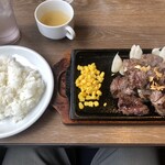 Bifuimpakuto - 【ランチ】乱切りステーキ・300g・Aセット（1,980円）