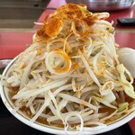 ラーメン もっけだの - 『赤の担々麺野菜マシマシ辛さマシ+味玉』の野菜