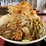 ラーメン もっけだの - 『赤の担々麺野菜マシマシ辛さマシ+味玉』
