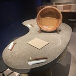 手打ち蕎麦 たがた - 夜は真ん中のテーブルで蕎麦打ちライブ　見せる程の腕前です♪