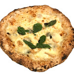 四种芝士披萨 (Gorgonzola·Motzarella·Tarejo·Granapadano)