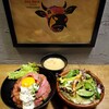 レッドロック - 「ローストビーフ丼（並）」に「みそ汁＆サラダセット」①