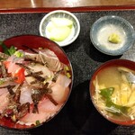 Monzen - 海鮮丼
