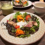 RACINES Boulangerie & Bistro - 