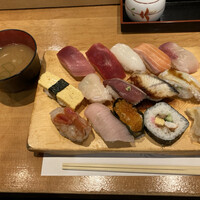 鮨政 西口店 - にぎり13貫　シャリ大　1210円