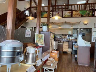 Kyampasu Kafe Kapuchi-No - 店内の情景(´∀｀*)