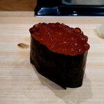 鮨 旬菜料理 にろく寿司 - イクラ
