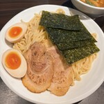 NUE NOODLE DINING - 麺