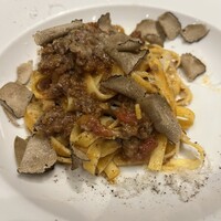 Focacceria la Brianza - 自家製ボロネーゼの平打ちフェットチーネ　～旬トリュフがけ〜　トリュフが贅沢！フィットチーネモチモチ！これ好き！