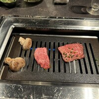 和牛とワイン 焼肉きゅうこん - 
