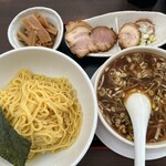 弘前軒 - 料理写真:特製つけ麺+メンマ追加