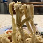 新潟老麺 あばり - 麺、持ち上げにくい