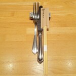 洋食 おがた - 箸とカトラリー