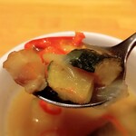 洋食 おがた - スープ