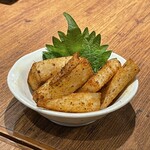 炭火焼鳥酒場だんご - 山芋のサクサク揚げ