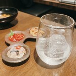 郷土酒肴 あおもり屋 - 赤兎馬ロックと青森珍味3品