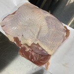 ガレージ酒場KⅡ - 大山鶏の放し飼いモモ肉を仕入れました。