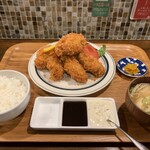 Yo-shoku OKADA - 岡山産大粒牡蠣フライ定食