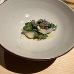 温石 - エボ鯛、春菊のお浸し、黄身醬油かけ、
      　自家製柚子胡椒添え