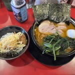 家系ラーメン王道 神道家 - 