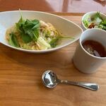 日比谷松本楼 - 料理写真:ペペロンチーノランチ