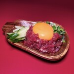 辛宿 - 生ハムユッケ 950円