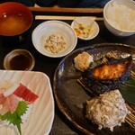 旬・菜・魚・かおる家 - 銀だら定食