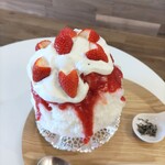 のえる - 天使の羽のいちごかき氷