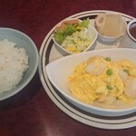 中国料理 京華 - 本日のランチプレート　エビと玉子の塩炒め