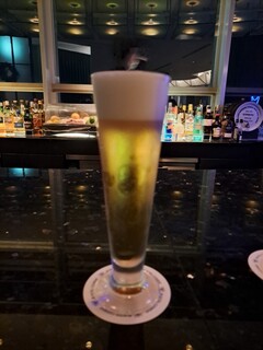 BAR ASTRO - 先ずはビールから。