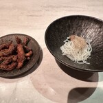 CINA New Modern Chinese - 椎茸の唐揚げとトリュフオンビーフン