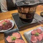 炭火ホルモン焼酒場 恵の家 - 