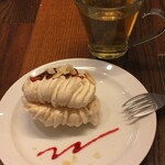 Bar Espanol LA BODEGA - 見た目コロコロで可愛い。が、どうやって食べる？