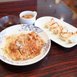 バーミヤン - 台湾大からあげチャーハン、本格焼餃子
