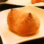 フレンチバール・レストラン　アンティーク - 自家製パン